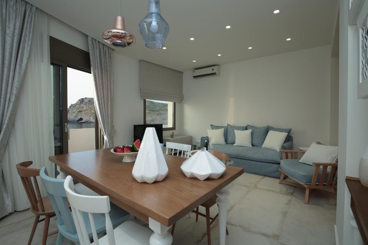 Almyra Seaside House Мохлос Екстериор снимка