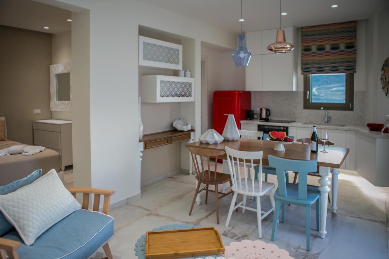 Almyra Seaside House Мохлос Екстериор снимка
