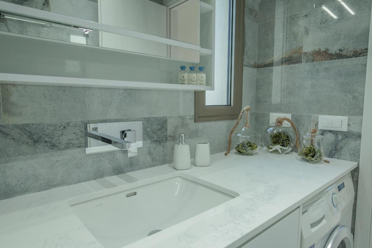 Almyra Seaside House Мохлос Екстериор снимка